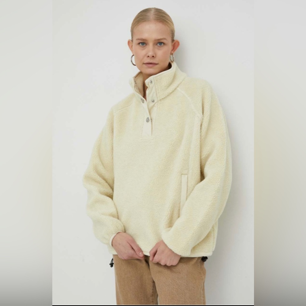 Carmen Fleece